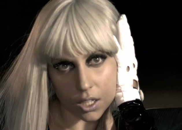 Confunden a Lady Gaga con la novia de Frankestein