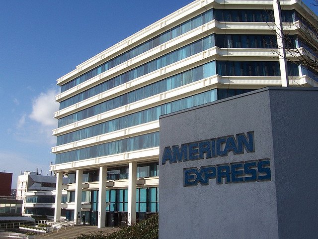 American Express gana 5.885 millones de dólares en 2014