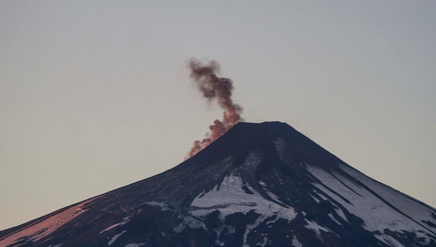 Diputada Turres pide plan de prevención del Gobierno por el volcán Calbuco