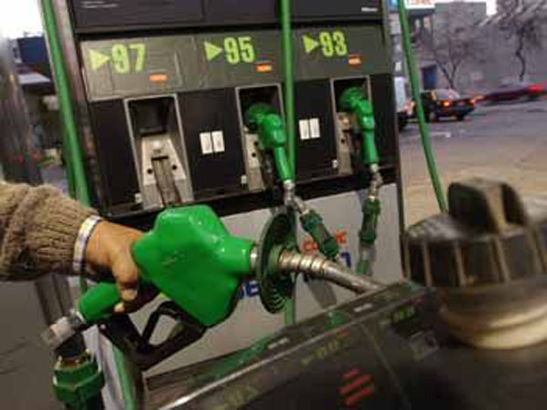 Nuevo aumento en gasolinas se espera esta semana según Econsult