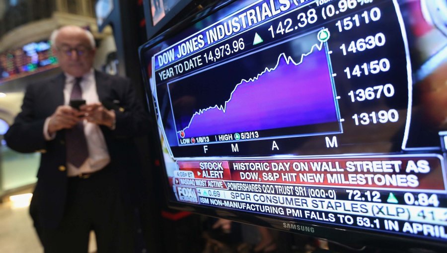 Wall Street se recupera a media sesión y el Dow Jones sube un 0,45 %