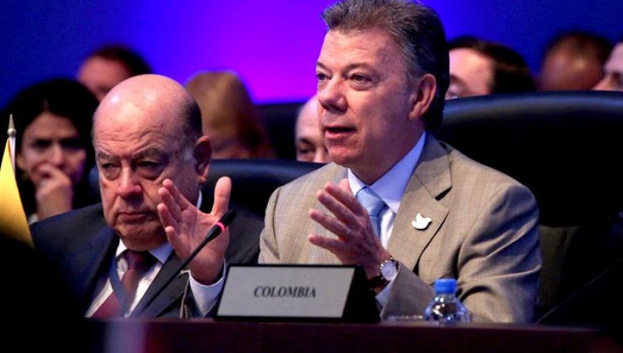 Santos ordena reanudación de bombardeos contra las FARC tras ataque