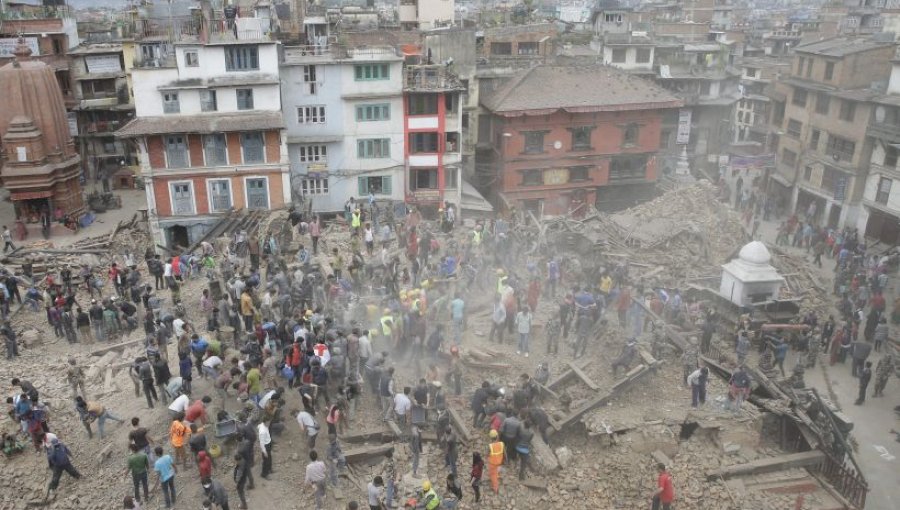 Nepal continúa contando muertos con nuevos sísmos y dificultades en rescate