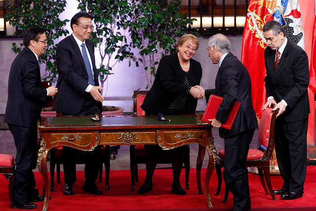 Gobiernos de Chile y China establecen gratuidad de las visas de turismo