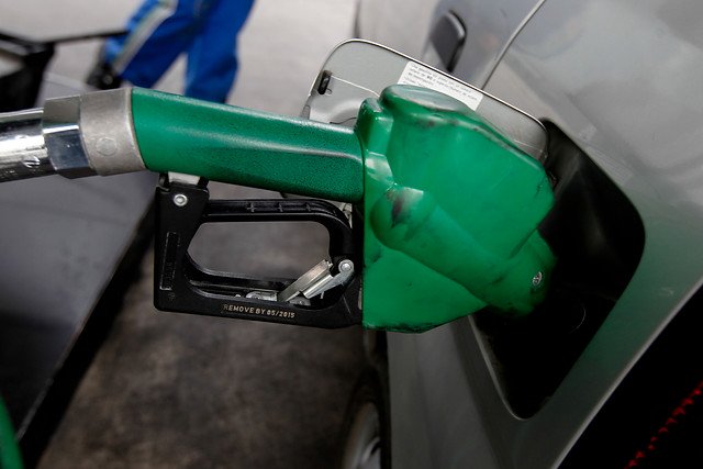 Combustibles registrarán nueva alza de precios a partir de este jueves