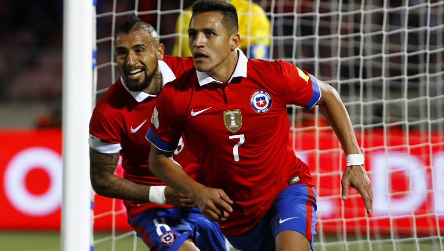 Sánchez y Vidal aparecen como candidatos a oncena ideal de la UEFA de 2015