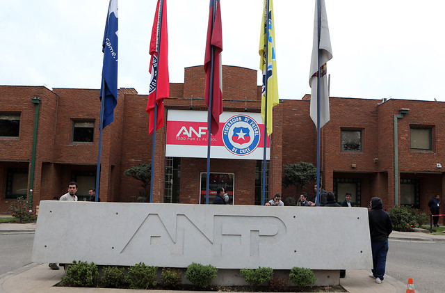 Crisis de la ANFP dejó a sus primeros dos despedidos