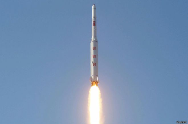 Corea del Norte lanza misil de largo alcance pese a advertencias