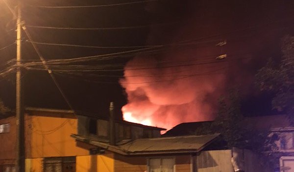 Incendio en Concepción consume 6 casas esta madrugada