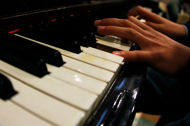 Personas con síndrome de Williams desarrollan habilidades musicales atípicas