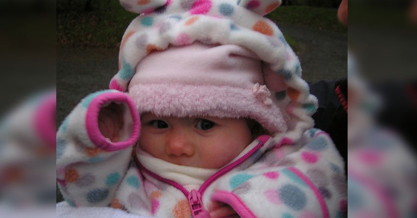 Por esta razón nunca deberías abrigar a tu bebé con mantas de polar
