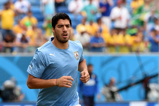 Luis Suárez concentrará con Uruguay pese a su lesión