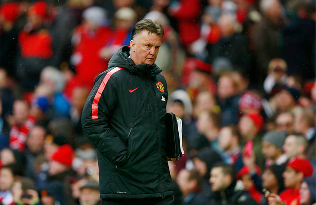 El Manchester United oficializó la desvinculación de Louis Van Gaal