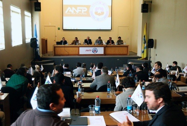 ANFP acordó que Valdivia pague 650 millones en junio y el resto en cuotas