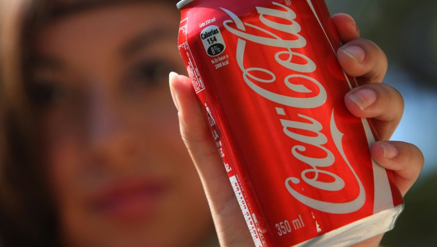 Coca Cola suspende producción en Venezuela por falta de azúcar