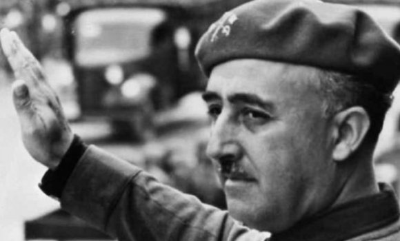 Franco deja de ser alcalde "honorario y perpetuo" de ciudad española 41 años después de muerto