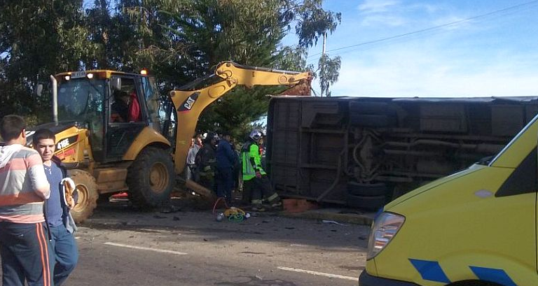 Fatal accidente vehicular deja fallecidos y heridos en la ruta de Carahue