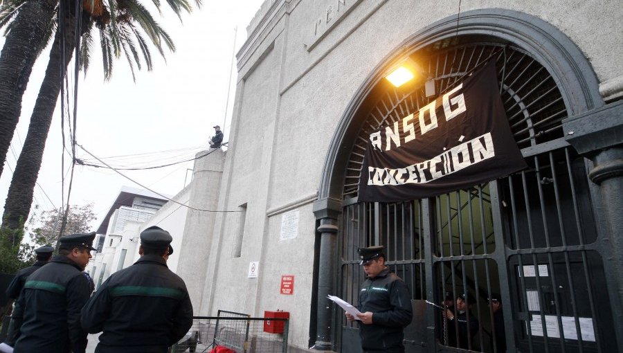Gendarmes retoman huelga de hambre en la Expenitenciara de Santiago