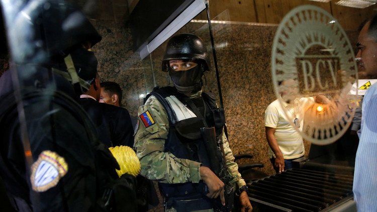 Abatido un hombre armado que irrumpió en la sede del Banco Central de Venezuela