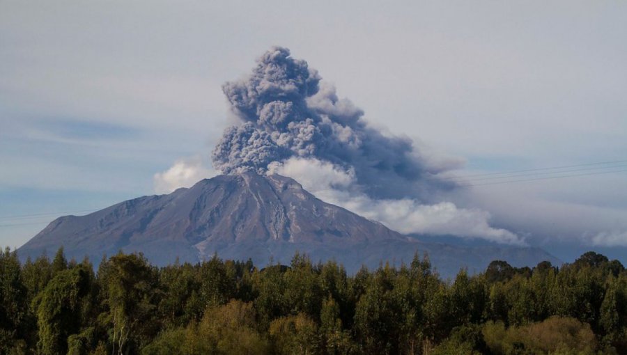 Volcán Calbuco: Sernageomín sube el nivel de alerta por aumento de sismos