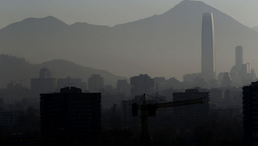 Santiago no descansa: Este domingo habrá pre-emergencia ambiental