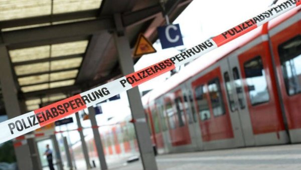 Alemania: Hombre con un hacha deja varios heridos en un tren