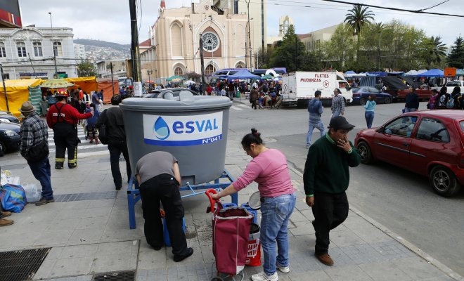 Esval anuncio corte de agua por rotura de matriz en Valparaíso