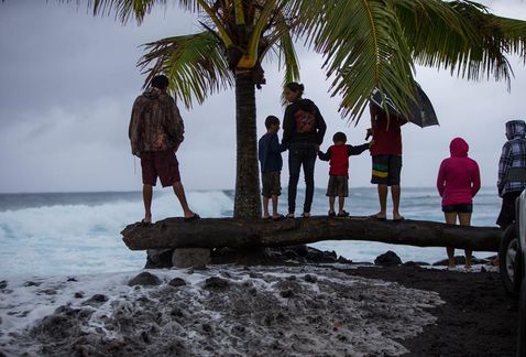 Declaran el estado de emergencia en Hawái por la tormenta tropical Darby