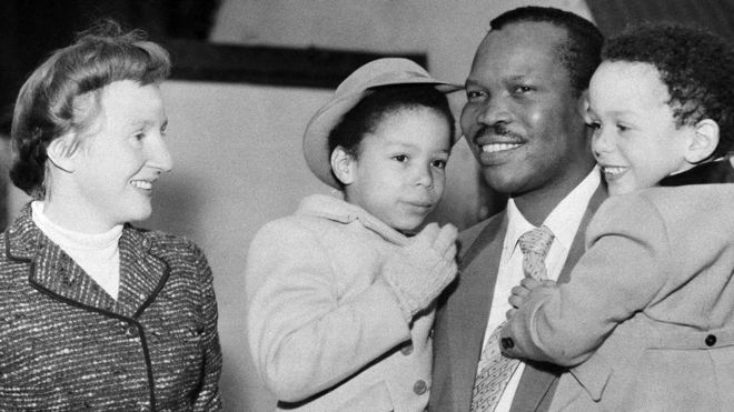 La historia de amor que conmocionó al mundo: El príncipe africano que renunció a su trono por una mujer blanca