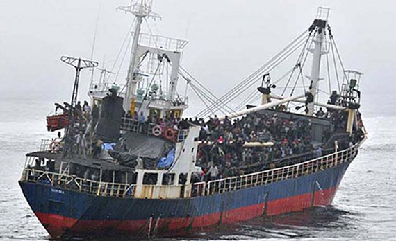 Barco con 600 migrantes se hunde frente a la costa mediterránea de Egipto