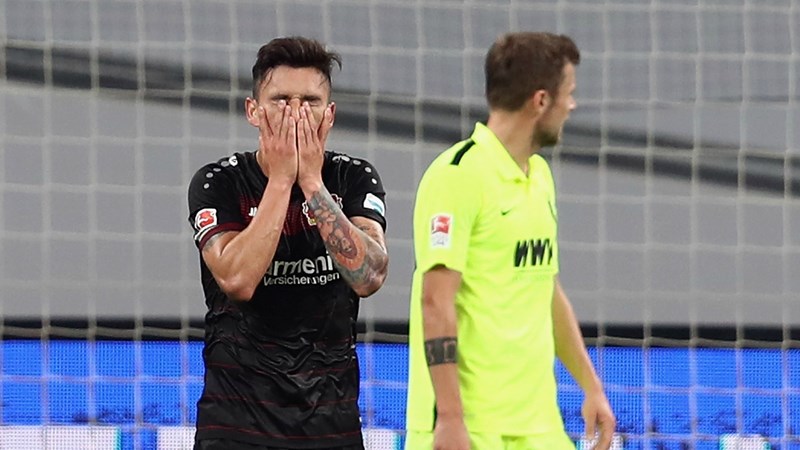 El técnico de Leverkusen sale a respaldar a Aránguiz