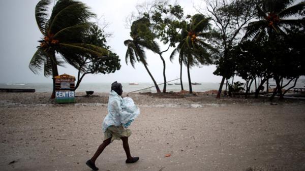 Huracán Matthew azotó las zonas más empobrecidas de Haití a 230 kilómetros por hora