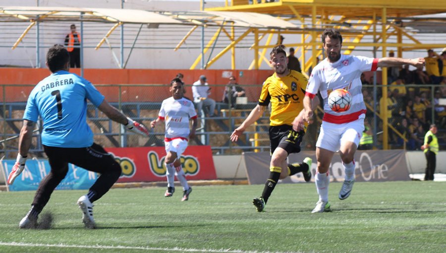 Primera B: Deportes Copiapó se hizo fuerte en casa derrotando a Coquimbo Unido