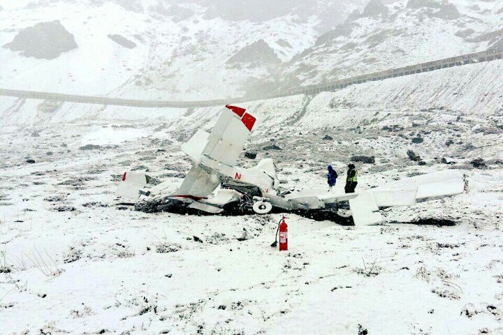 Avioneta cayó a tierra en plena ruta internacional en Los Andes