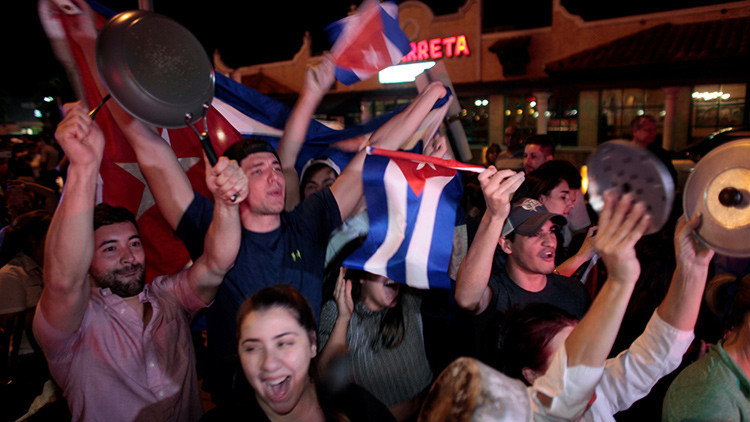 Cubanos en Miami celebran la muerte de Fidel Castro