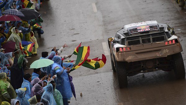 Las lluvias suspenden la etapa 6 del Dakar rumbo a La Paz