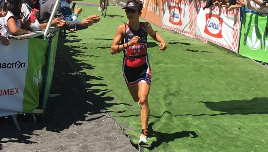 Bárbara Riveros logró quedarse por tercera vez consecutiva con el Ironman de Pucón