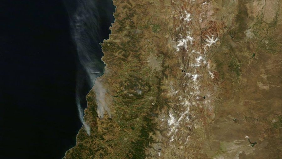 Impresionantes imágenes de la Nasa de incendios forestales en Chile