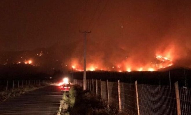 Onemi informa que Incendio forestal en Pirque ha consumido al menos 400 hectáreas