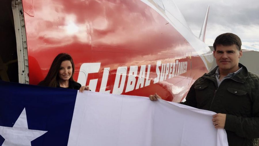 Mujer chilena en EE.UU ofrece mega avión al gobierno para apagar los incendios