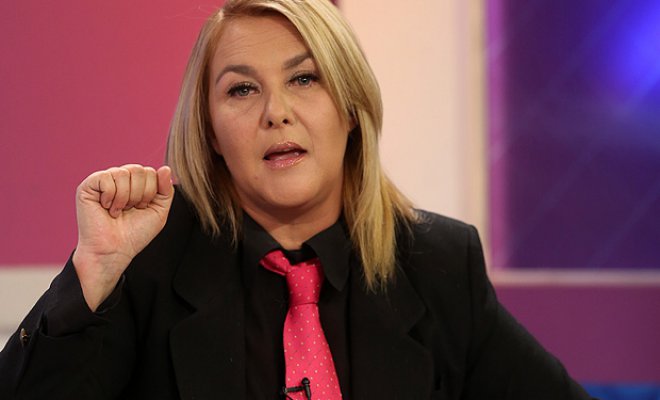 Pamela Jiles criticó acto que protagonizó Bachelet por el día de la mujer