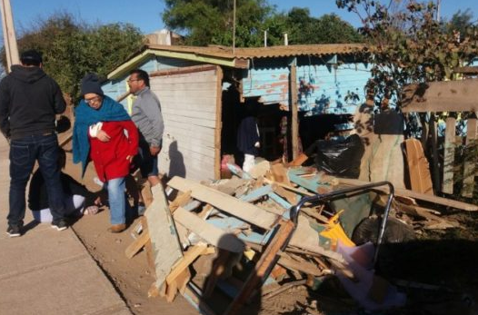 Vehículo se estrella contra una vivienda en La Serena
