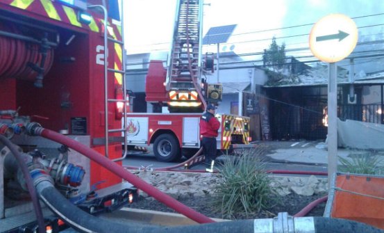 Incendio afectó a restaurante ubicado en Chicureo