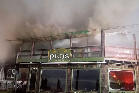 Violento incendio en restaurante de Puerto Varas deja un fallecido y un herido