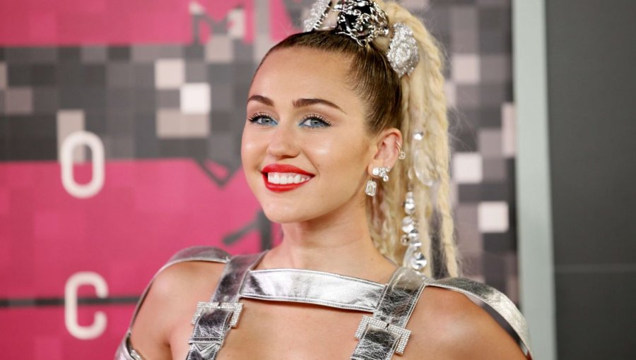 Mira aquí las polémicas fotos de Miley Cyrus que filtraron en la web