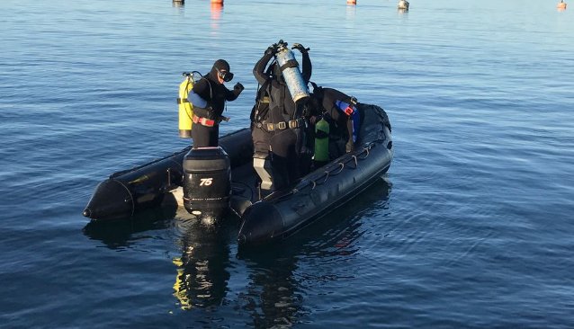 Armada rescata dos cuerpos sin vida en la bahía de Quellón