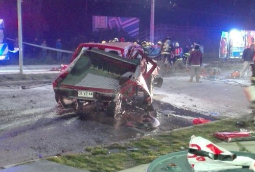 Fatal colisión vehicular deja dos fallecidos y cinco lesionados en Coyhaique