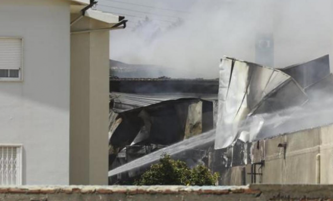Avioneta se estrella cerca de un supermercado en Portugal y deja cinco fallecidos