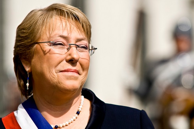 Cadem: Aprobación de Bachelet sigue al alza y alcanza nivel más alto desde mayo de 2016