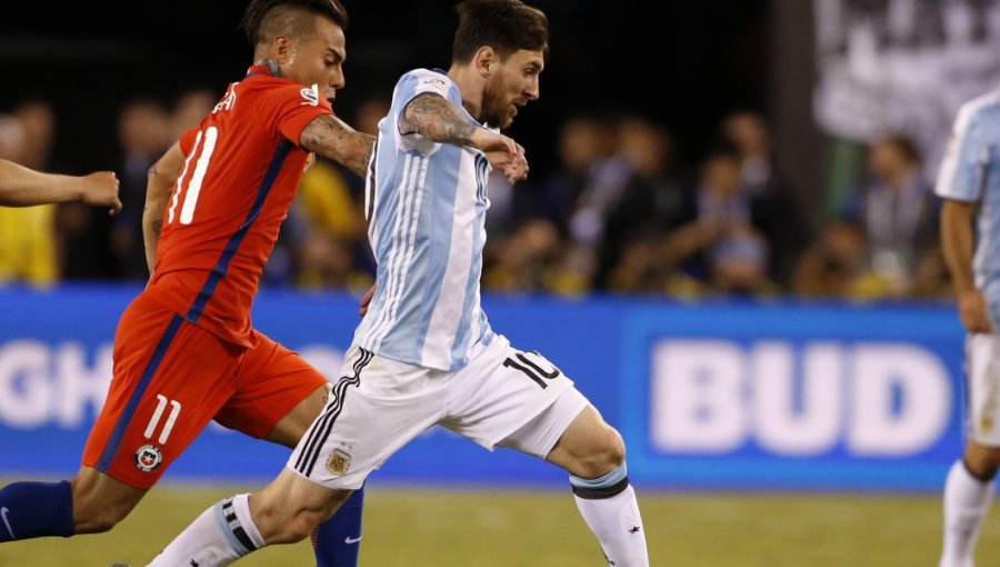 FIFA determina castigo económico a Argentina por cantos homofóbicos contra Chile